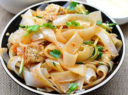 冬天吃涼皮你能保暖~自制涼皮,簡(jiǎn)單又干凈